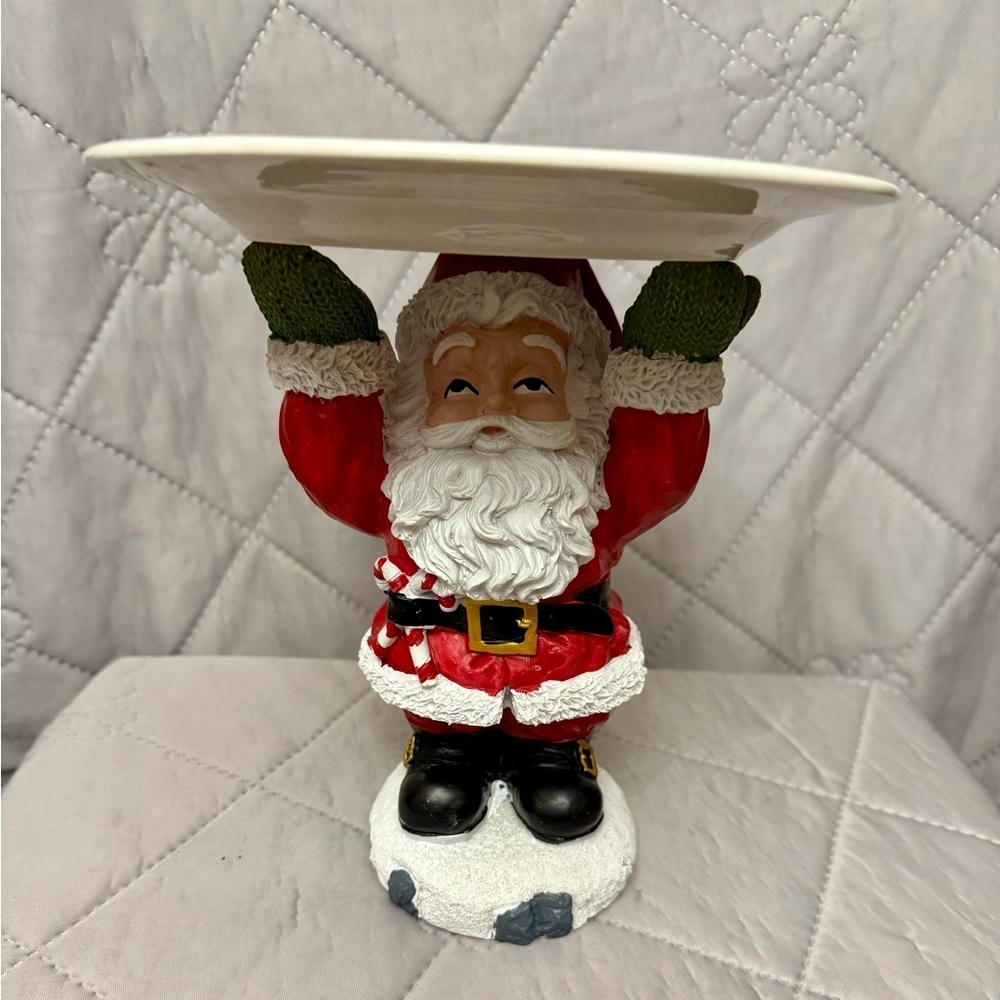 HAOHIZE Resin Santa Claus figurine functioning as a snack or dessert holder